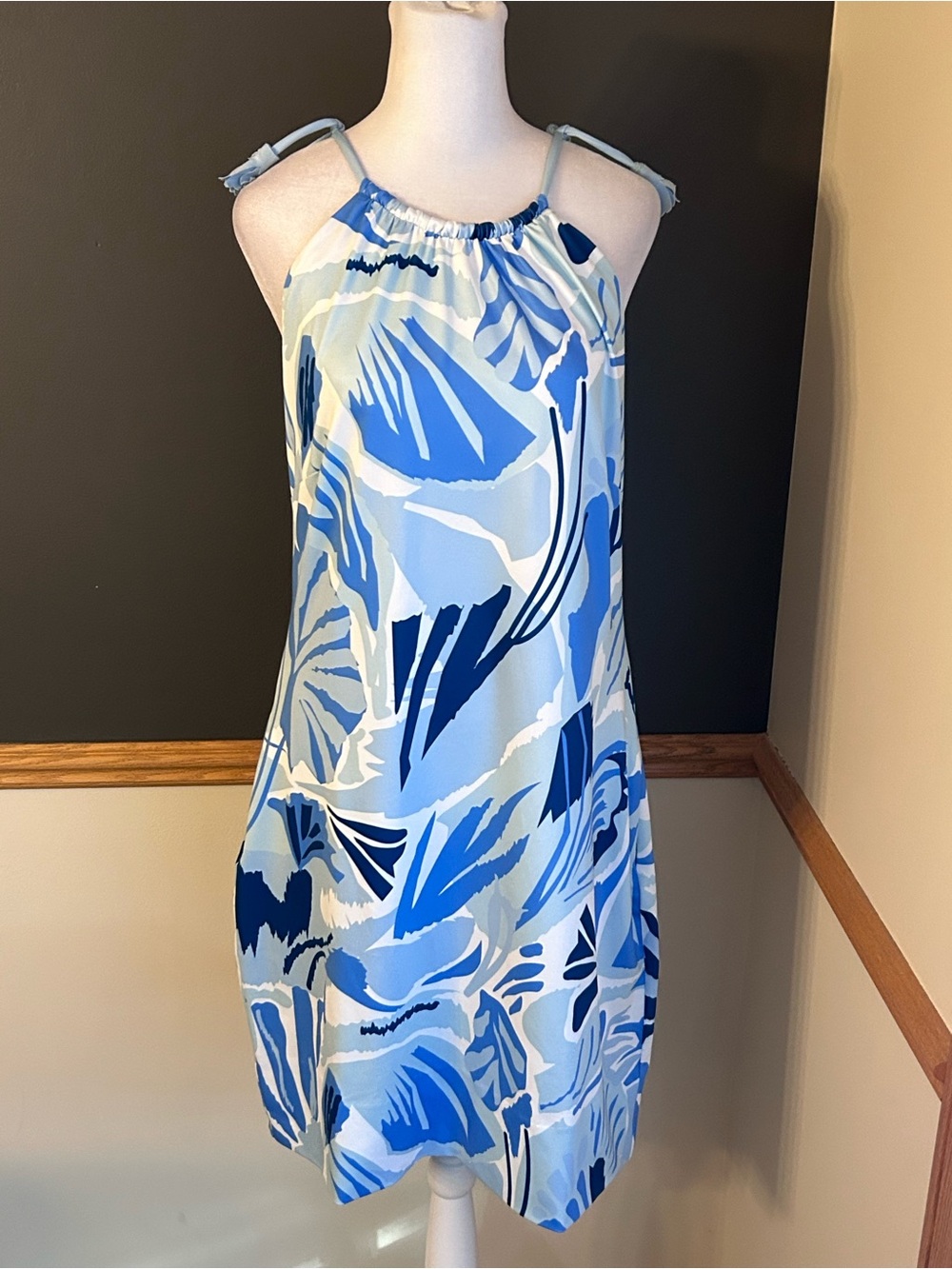NWT $188 Gretchen Scott Halter Dress Blue White Floral Tassel Tie Size Small